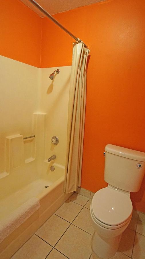 Los Angeles Inn & Suites - Lax West Athens Экстерьер фото
